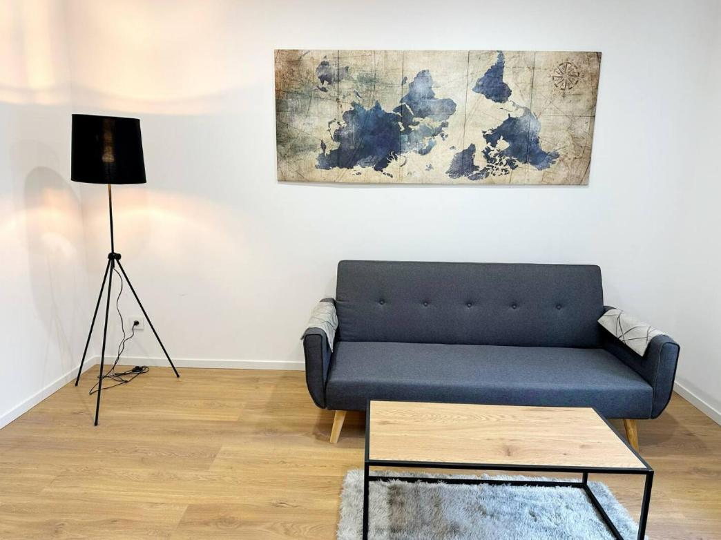 Rs-0 - Appartement F2 Au Rdc A Mulhouse Pour 1-3 Pers Exterior foto